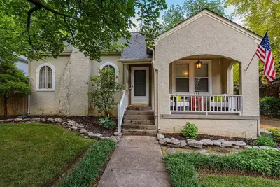 Image de Charming 2-bedroom house in lovely Downtown Murfreesboro Cottage with WiFi, Ac