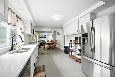 Image de Spacious 5-bedroom house with Jacuzzi, Game room & Wifi in delightful Southfield