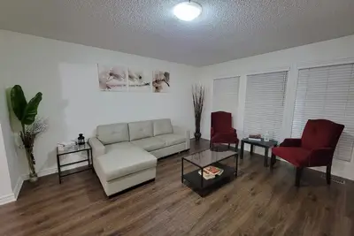 Image de Spacious 3 bed 2 bath full house sleeps 13 Ground Level