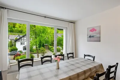 Image de Maison familiale avec vue sur la forêt