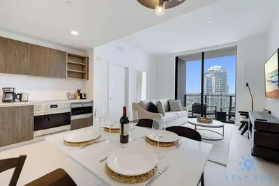 Image de 1br Stylish Apt - Pool, Views & Gym