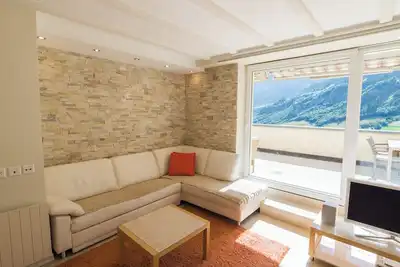 Image de The Cristal apartment house is situated in a quiet, sunny and central location