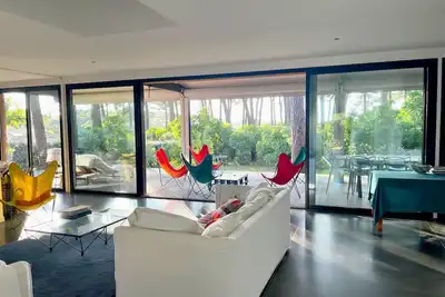 Image de Belle Villa d'architecte sur un terrain de 1500m2, au calme à Lacanau-Océan