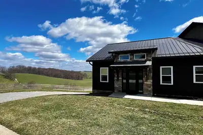 Image de Millhart Family Lodge & Rec Center