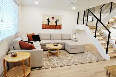 Image de Osborn Oasis Half a mile to old town and hospital