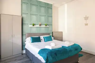 Image de Short stays 20% off Large comfy house with parking