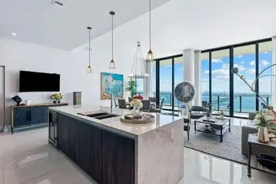 Image de Penthouse with Bay Views  in Miami