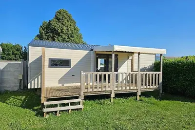 Image de ZEcamping 3 étoiles 1km plage piscine chauffée tente Tv Lv Bbq 33m2