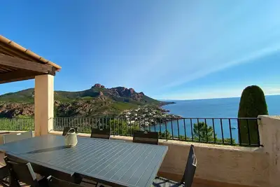 Image de Villa sur les hauteurs vue mer et montagne