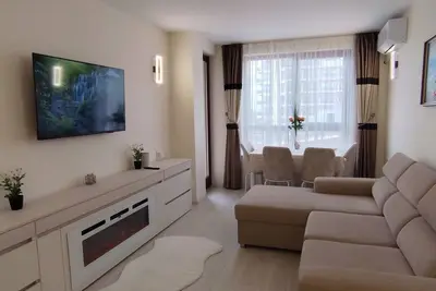 Image de Sky Line Sea View -  apartment in top center Golden Sands