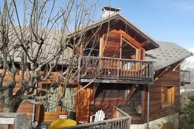 Image de Appartement dans magnifique chalet au pied des randonnées et des pistes