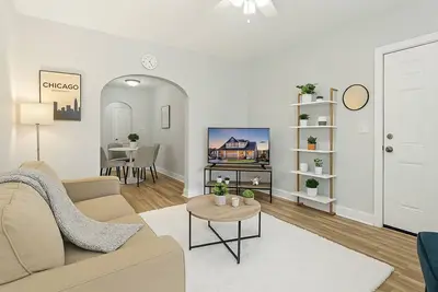 Image de Explore the City: Sleek 2br Gem in North Chicago