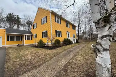 Image de Large 3-bedroom house in a quiet neighborhood in the village of Canton, Ny