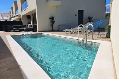 Image de Villa La Colline- 4 Br Private Pool Oasis Near Old Town