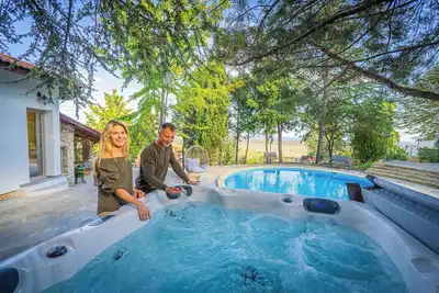 Image de Gerana Residence-Spacious 6bedroom house in amazing Rogachevo, pool, sauna, jacuzzi