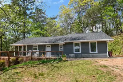 Image de Cozy Lake Front Cottage