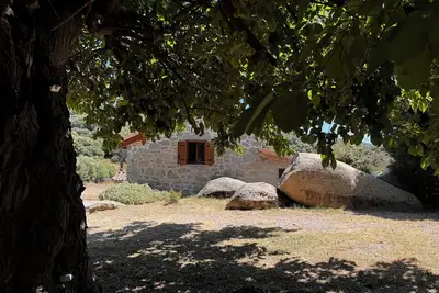 Image de Authentique Casellu en pierre à Porticcio avec vue sur la mer