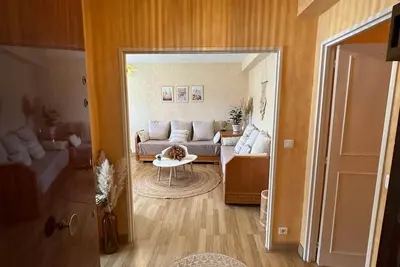 Image de Spacieux 65m2 2 chambres, climatisé dans village médiéval entre Nice et Antibes