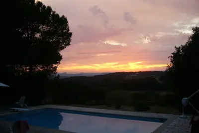 Image de Villa d'architecte en pleine garrigue, avec vue sur le pic saint loup