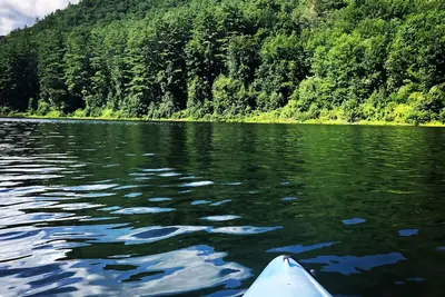 Image de Charming Cabin on Lake Amherst - Private Dock, Fireplace, Firepit, Pet-Friendly