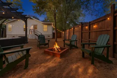 Image de Walk to Acl-1 block-5min Zilker  Home-Soco, Walkable!