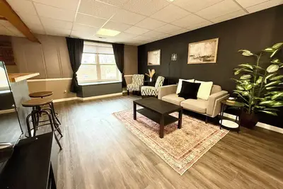 Image de Modern Lower-Level Apartment in the Heart of Festus