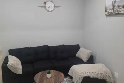 Image de Cozy Brand New Legal Suite At Livingston Calgary - 10mins To The Airport