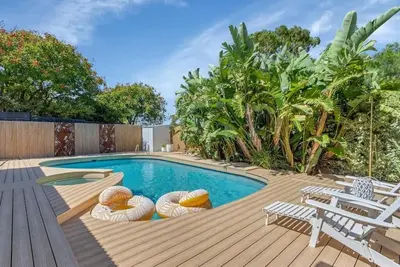 Image de Wine Coast Oasis with 5 bedrooms, private Pool and Hot Spa in Port Noarlunga