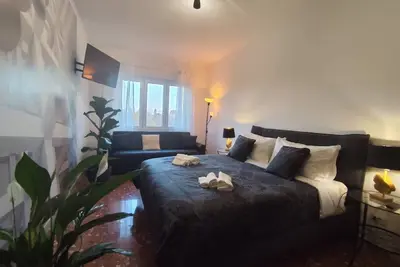 Image de Charming 2-bedroom house with WiFi, Ac in brilliant Roma near the metro station