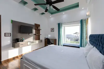 Image de Alpine Manor 1 by Ebony Stays – Scenic 1bhk Villa in Dehradun with Garden View