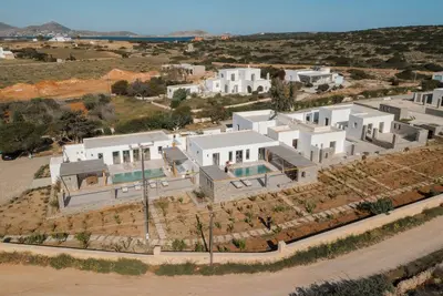 Image de Charming 4-bedroom villa with Swimming Pool & Jacuzzi in beautiful Paros