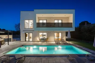 Image de Maison de vacances pour 8 personnes env. 180 qmà Medulin, Istrie (Côte sud de l'Istrie)