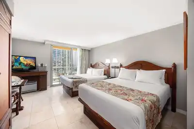 Image de Luana Waikiki with Kitchenette & Mountain View