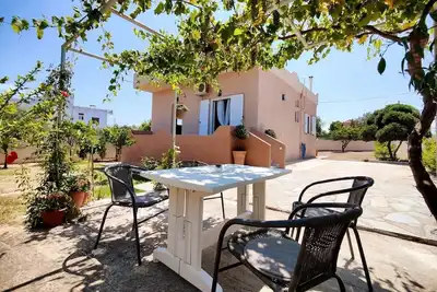 Image de Detached 2br vacation house in a Citrus Garten