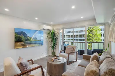 Image de Modern 3Bed, 2Bath Walking Distance to Beach! Ac, 1 Free Parking, and More!