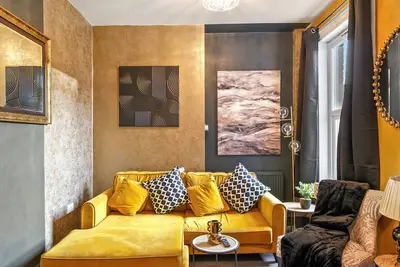 Image de The Vibrant Shamrock Canterbury Retreat | Hot Tub | Groups | Stylish & Spacious