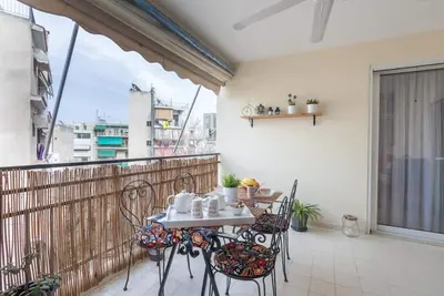 Image de Chic 2-bedroom apartment with Ac, WiFi in vibrant Athina
