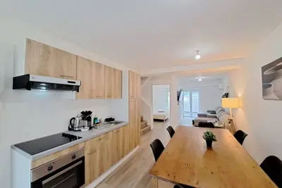 Image de Mascate - Appartement avec terrasse privée et climatisé en Hypercentre