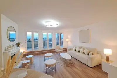 Image de \"Le Biarritz\" - Cathédrale & Parking privé gratuit