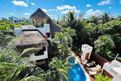 Casa Galeria - Jacuzzi, pool, and bikes, perfect for a vacation!