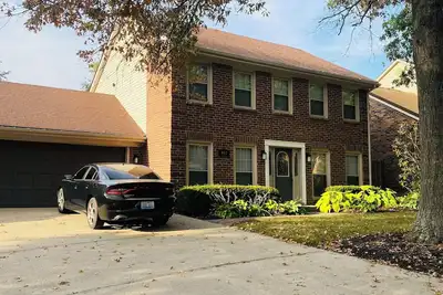 Image de LexFunZone! Fam/Friendly Oasis! Great Park/Neighborhd! Hottub! GameRm! Sleep 8!