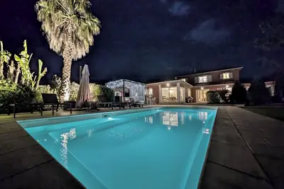 Image de Appartement meublé 2 chambres \"Le Nid des maures\", piscine et jacuzzi partagés