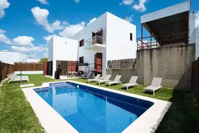 Image de Luxury villa in Sevilla - Pool, Terrace & GameRoom