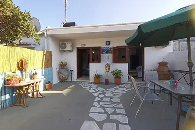 Image de Blue Dolphins, 2 rooms, courtyard, near center