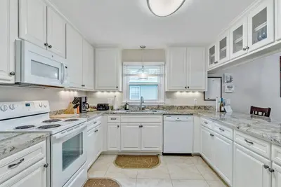 Image de Cozy 3br townhome 5 minutes from downtown and Cascades