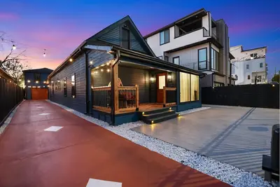 Image de The Pool house in Montrose 4br, 3br, 4pk, 8-12 Ppl