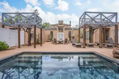 Image de Arbor Haus :: Modern Sanctuary