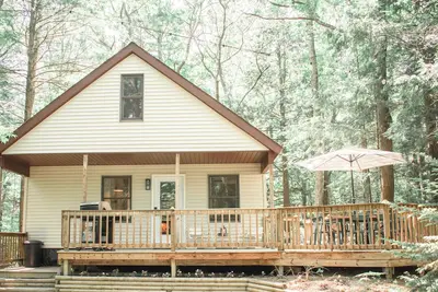 Image de Peaceful Woodland Cabin Near Ludington & Pentwater