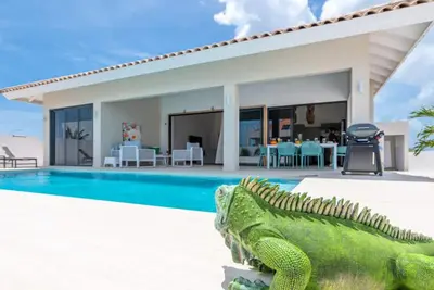 Image de Gentle Breeze Oasis - Harmonie. Newly build bungalow complete with swimming pool
