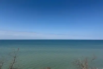 Image de Lake View! ! ! Amazing sunsets! Charming 2-bedroom house in beautiful Conneaut.